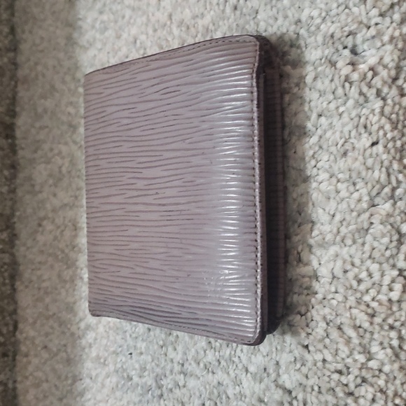 Louis Vuitton Grey Epi bifold wallet Authentic - Picture 5 of 10